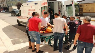 Yangın tesisatı hattı çekerken metrelerce yükseklikteki merdivenlerden yere çakıldılar