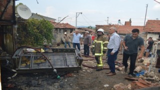 Yenişehirde ahşap ev çıkan yangında kül oldu