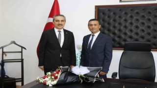 Yılanlı da Alptekin Bozkurt Karapür göreve başladı