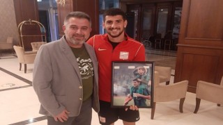Yıllar sonra hediye edilen fotoğraf duygusal anlar yaşattı