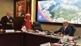 YÖK Başkanı Özvar: “YÖK, akademisyenlerin önünü açmak, onları daha üretken yapmak için var”