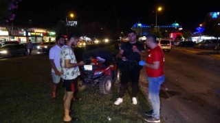 Yoldaki su kaza yaptırdı