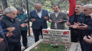 12 Eylül Darbesinde idam edilen Mustafa Pehlivanoğlu ölüm yıl dönümünde mezarı başında anıldı