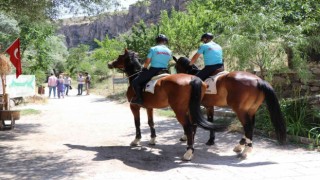 14 kilometrelik Ihlara Vadisinde güvenliği atlı jandarma timleri sağlıyor