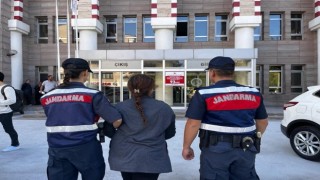 25 yıl kesinleşmiş hapis cezası ile aranırken suçüstü yakalandı