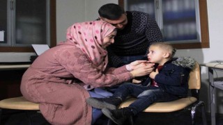 3 yaşında ilk kez duydu hemen annesine sarıldı