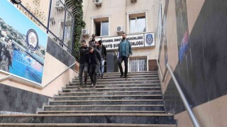 33 evden 3 milyon lira değerinde eşya ve para çalan hırsızlar kamerada