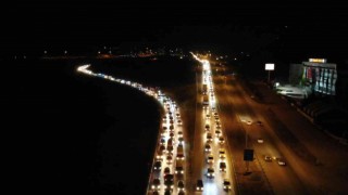 43 ilin geçiş güzergahındaki trafik yoğunluğu havadan görüntülendi