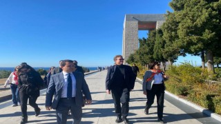 AB Türkiye Delegasyonu Başkanı Büyükelçi Meyer-Landrut, Çanakkale Şehitler Abidesini ziyaret etti