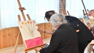 ‘ABB Alzheimer Sosyal Yaşam Merkezi, Alzheimer hastalarına ücretsiz hizmet veriyor
