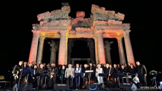 Afrodisias antik kentinde Şifa veren ele vefa konseri
