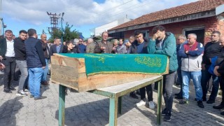 Ağaçtan düşerek ölen muhtar son yolculuğuna uğurlandı
