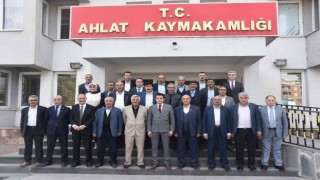 Ahlatta 19 Ekim Muhtarlar Günü kutlandı