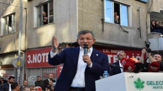 Ahmet Davutoğluna vatandaştan PKK ile berabersiniz tepkisi