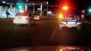 Aksarayda otobüsten kaçan sınır dışı mülteci emniyet ve jandarmayı alarma geçirdi