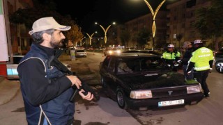 Aksarayda polis uzun namlulu silahlarla ‘şok uygulama yaptı