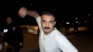 Alkollü çıktı, basın mensubunu darp edip kamerasını kırdı