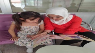 Anaokulu öğrencileri için kitap yazdı