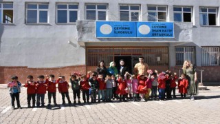 Anaokulu öğrencilerine kırtasiye desteği