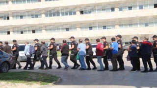 Antalya merkezli 10 ilde düzenlenen FETÖ operasyonunda yakalanan 102 şüpheliden, 32sine tutuklama