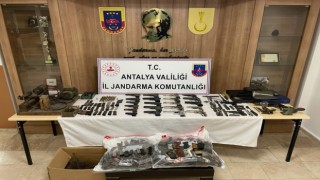 Antalyada 22 adet ruhsatsız tabanca ele geçirildi