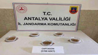 Antalyada 5 bin 700 adet uyuşturucu hap ele geçirildi