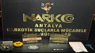 Antalyada sokak satıcılarına operasyon: 6 gözaltı