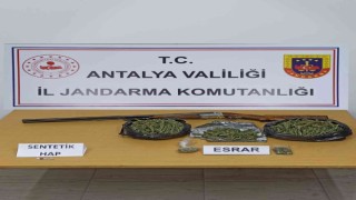 Antalyada yarım kilo uyuşturucu ele geçirildi