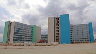 Antalyanın yatak kapasitesini yüzde 50 artıracak şehir hastanesinde sona geliniyor