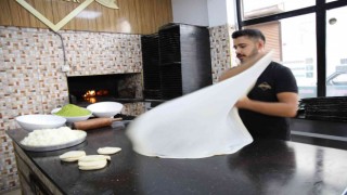 Antep fıstığı ve kaymağın buluştuğu lezzet: Katmer