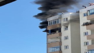 Apartmanın 10. katında yangın paniği