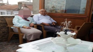 Ara yoldan çıkan aracın kaldırımdaki yayaya çarptığı kazada şoför öldü