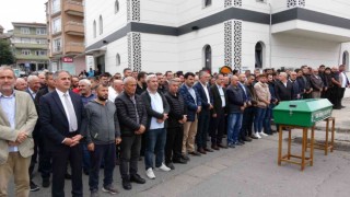 Asansörden düşerek ölen yaşlı adam toprağa verildi