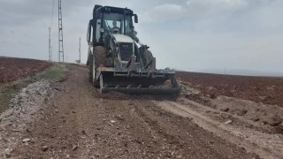 Aslanapada atık asfalt malzemeler arazi yollarında değerlendiriliyor