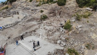 Assos Ören Yerinde kazılar 12 ay boyunca sürüyor