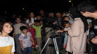 Astronomi meraklısı öğrenciler Ay, Satürn ve Jüpiteri gözlemledi