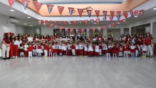 Atam Kreşin minik öğrencileri Cumhuriyet Bayramını kutladı