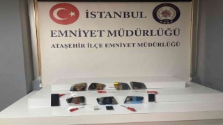 Ataşehirde lüks araçlara dadanan dikiz aynası hırsızları yakayı ele verdi