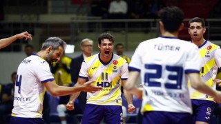 AXA Sigorta Efeler Ligi: Fenerbahçe HDI Sigorta: 3 - Spor Toto: 0
