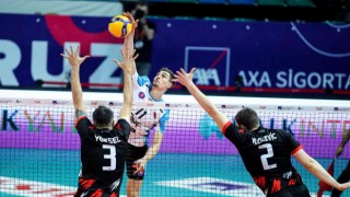 AXA Sigorta Efeler Ligi: Halkbank: 3 - Spor Toto: 0