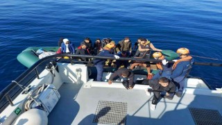 Aydında 24 düzensiz göçmen kurtarıldı