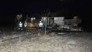 Bağ evi yanarak kullanılamaz hale geldi