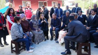 Bakan Bozdağ maden şehidinin başında Kuran-ı Kerim okudu