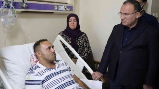 Bakan Bozdağ yaralı madencileri ziyaret etti
