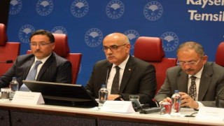 Bakan Kirişci: “İHAları, SİHAları, o robotları kullanan insanların gıdaya ve beslenmeye ihtiyacı olduğunu unutmayalım”