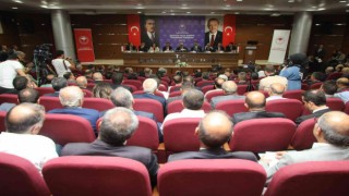 Bakan Kirişci, Şanlıurfada tarım sektörü temsilcileriyle buluştu