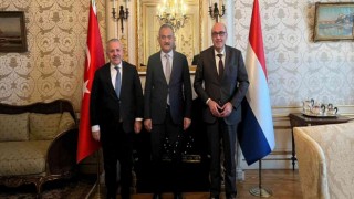 Bakan Özer, Hollanda Mesleki Eğitim Kurulu Başkanı Tekin ile görüştü