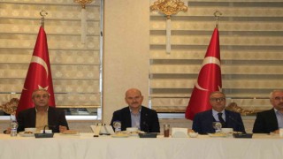 Bakan Soylu Diyarbakırda Korucu Dernek Başkanlarıyla bir araya geldi