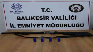 Balıkesirde polis 49 aranan şahsı gözaltına aldı