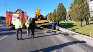 Bariyer ile çekici arasında kalan motokurye feci şekilde can verdi